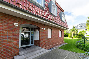 Eingang der Villa Sonnengarten im Ostseebad Boltenhagen